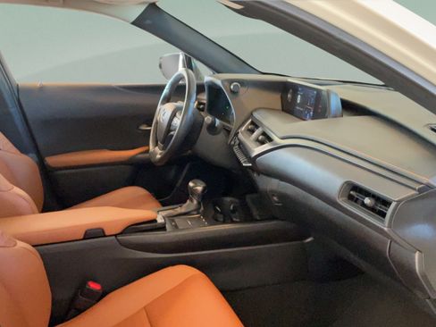 Used 2022 Lexus UX 250h w/ Accessory Package (Z2) AWD/4WD image 45