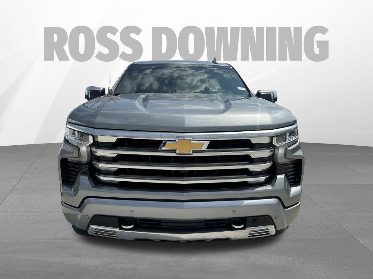 Used 2025 Chevrolet Silverado 1500 High Country AWD/4WD image 2