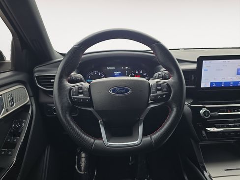 Used 2022 Ford Explorer ST-Line w/ Class IV Trailer Tow Package image 13