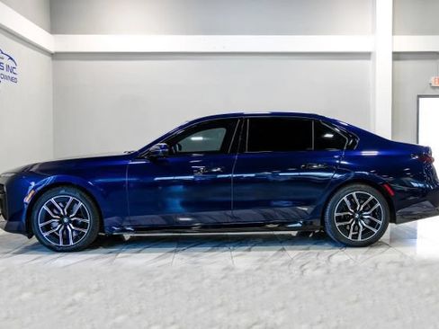 Used 2023 BMW 740i RWD image 13