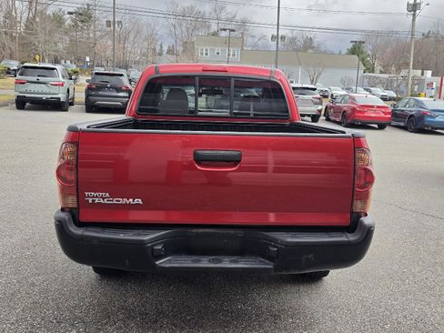 Used 2015 Toyota Tacoma w/ Convenience Package image 4