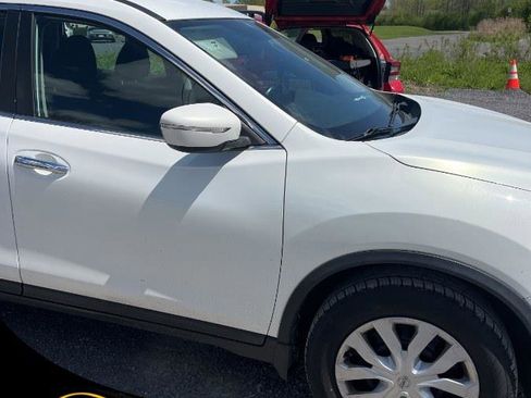 Used 2014 Nissan Rogue S AWD/4WD image 5