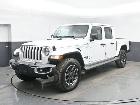 Used 2020 Jeep Gladiator Overland AWD/4WD image 5
