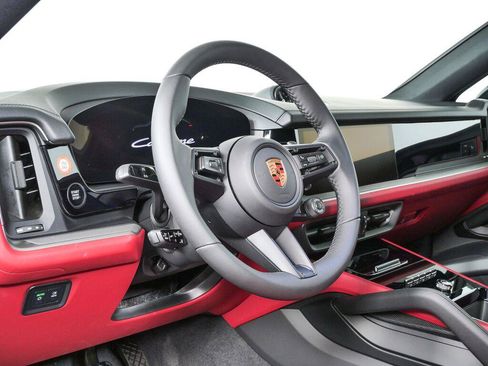 New 2026 Porsche Cayenne Coupe AWD/4WD image 4