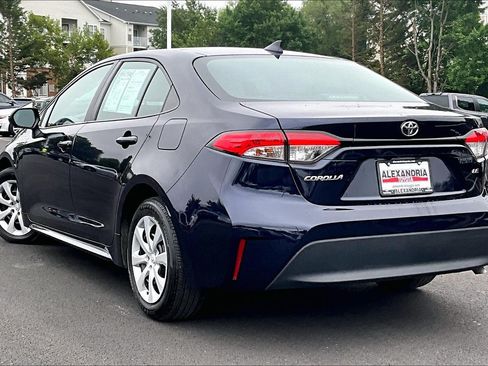 Used 2024 Toyota Corolla LE FWD image 11