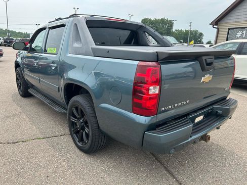 Used 2010 Chevrolet Avalanche LS w/ Interior Plus Package AWD/4WD image 9