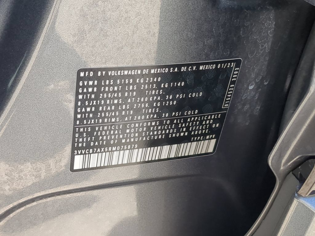 Certified 2024 Volkswagen Tiguan SE R-Line FWD image 36