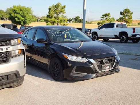 Used 2020 Nissan Sentra S FWD image 2