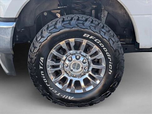 Used 2020 Ford F350 XLT w/ XLT Premium Package image 9