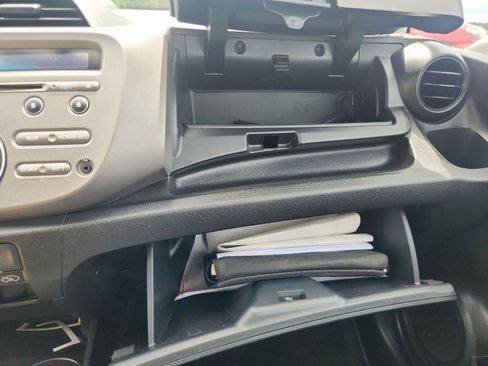 Used 2011 Honda Fit Sport image 26