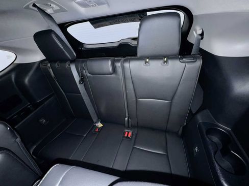 Used 2024 Toyota Highlander Platinum image 39