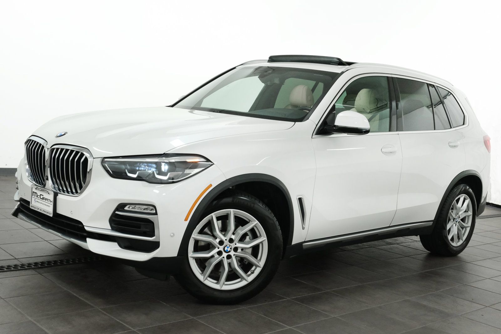 Used 2021 BMW X5 xDrive40i w/ Parking Assistance Package AWD/4WD image 1