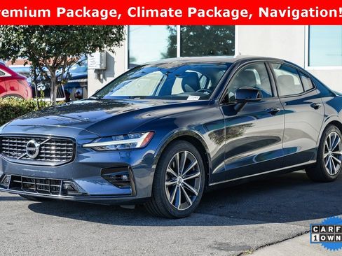 Used 2022 Volvo S60 B5 Momentum image 3