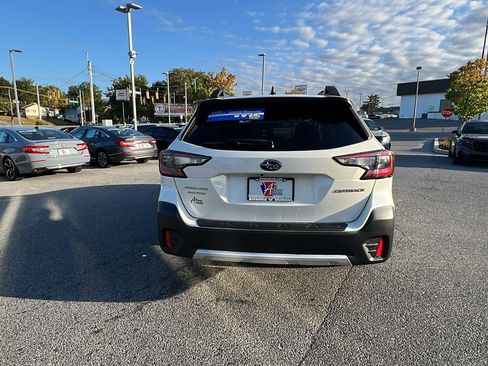 Used 2022 Subaru Outback Limited image 5