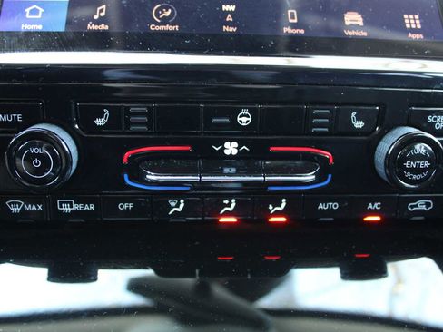 Used 2022 Jeep Grand Cherokee L Limited image 20