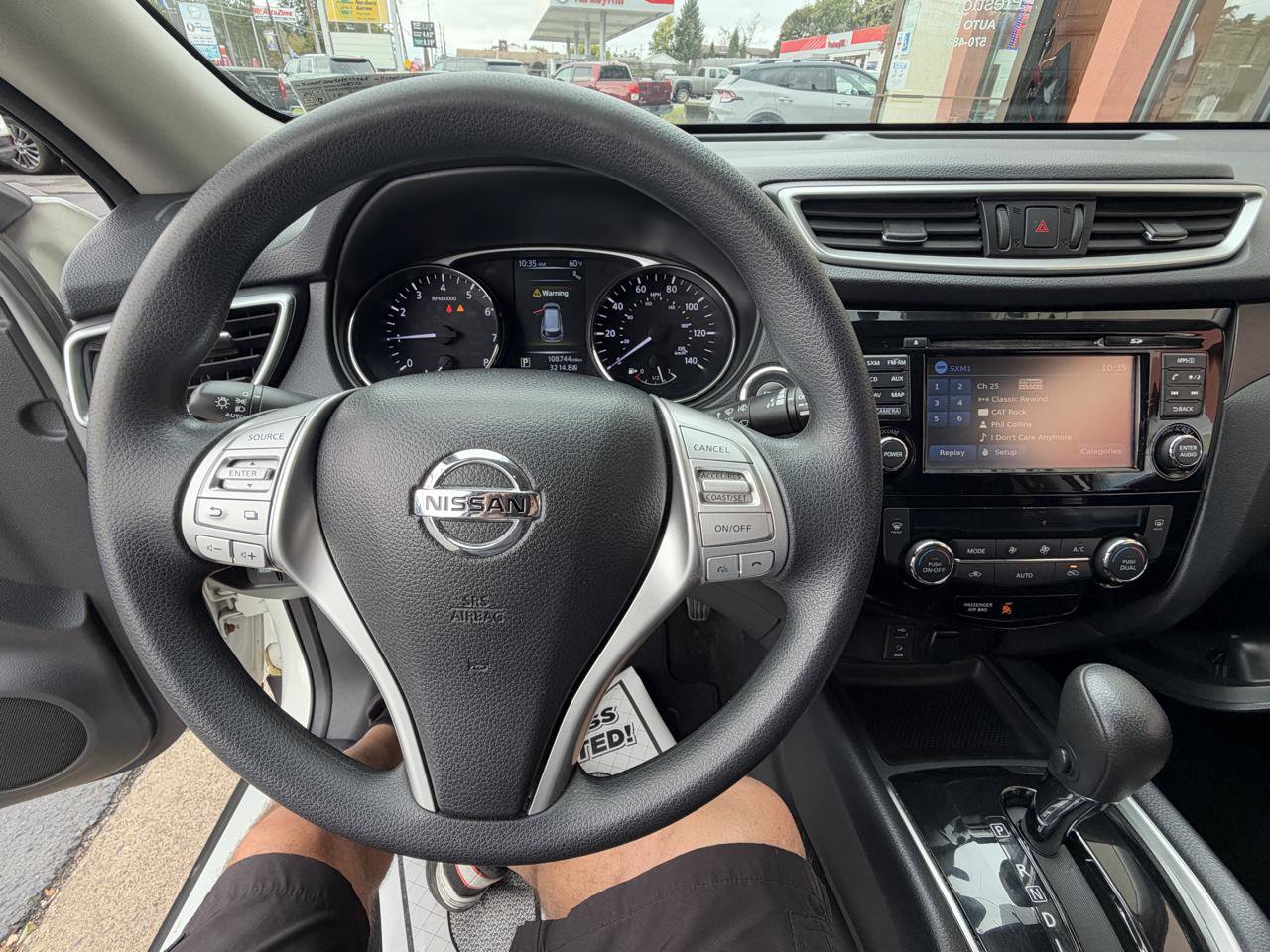 Used 2015 Nissan Rogue SV w/ SV Premium Package AWD/4WD image 11