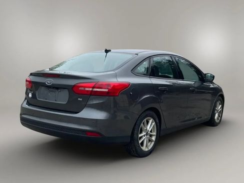 Used 2015 Ford Focus SE w/ Reverse Sensing Package image 15