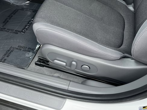 Certified 2024 Hyundai Ioniq 5 SEL RWD image 17
