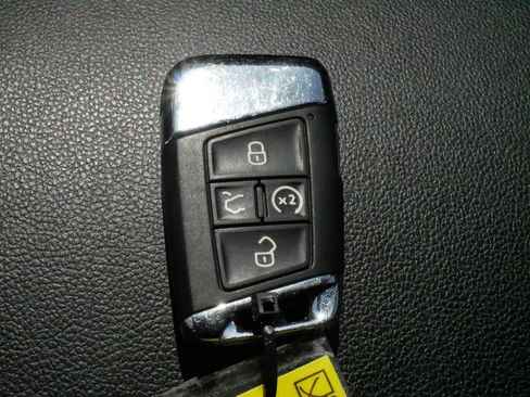 Certified 2022 Volkswagen Atlas SEL AWD/4WD image 32