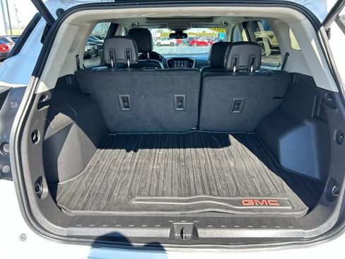 Used 2019 GMC Terrain Denali w/ Advanced Safety Package AWD/4WD image 6