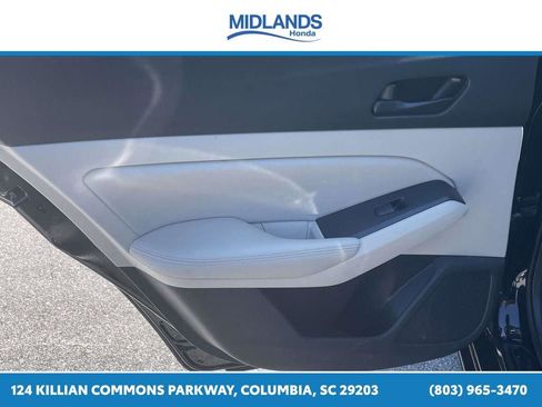 Used 2025 Nissan Altima 2.5 SV FWD image 11