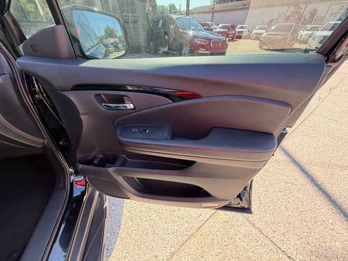 Used 2019 Honda Pilot Touring image 14