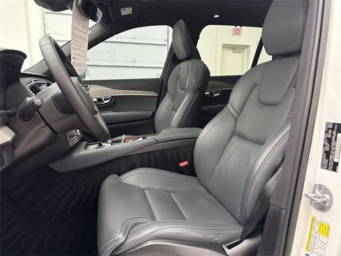 Certified 2023 Volvo XC90 B6 Ultimate w/ Protection Package Premier image 15