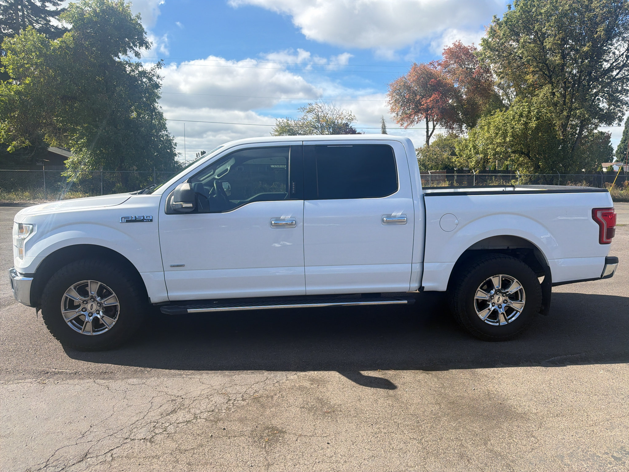 Used 2015 Ford F150 XLT w/ Equipment Group 302A Luxury AWD/4WD image 5
