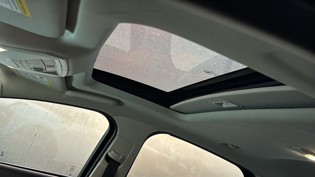 Used 2018 Ford Focus Titanium FWD image 9