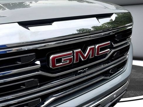 Used 2023 GMC Sierra 1500 SLT w/ SLT Premium Plus Package AWD/4WD image 34