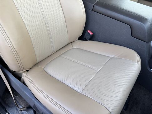 Used 2015 Ford F250 Lariat w/ Lariat Ultimate Package image 17