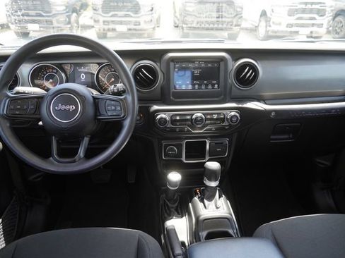Used 2022 Jeep Wrangler Unlimited Sport AWD/4WD image 14