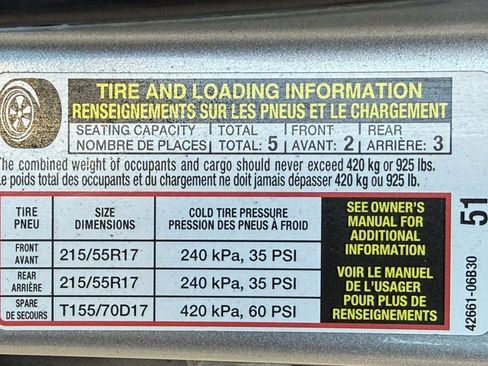 Used 2019 Toyota Camry LE image 32