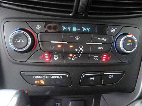 Used 2018 Ford Escape SEL image 13