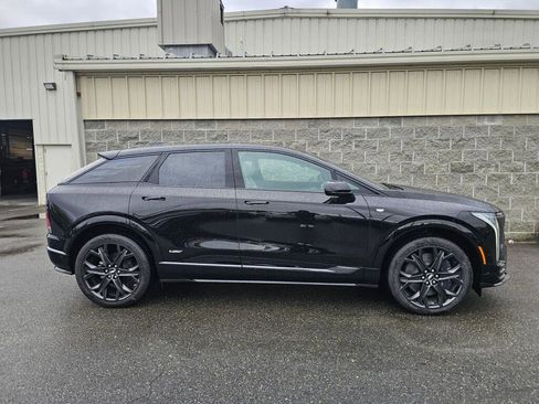 New 2026 Cadillac Optiq V AWD/4WD image 9