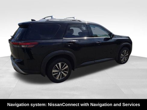 Certified 2024 Nissan Pathfinder SL image 5