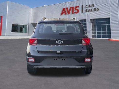 Used 2025 Hyundai Venue SEL image 7