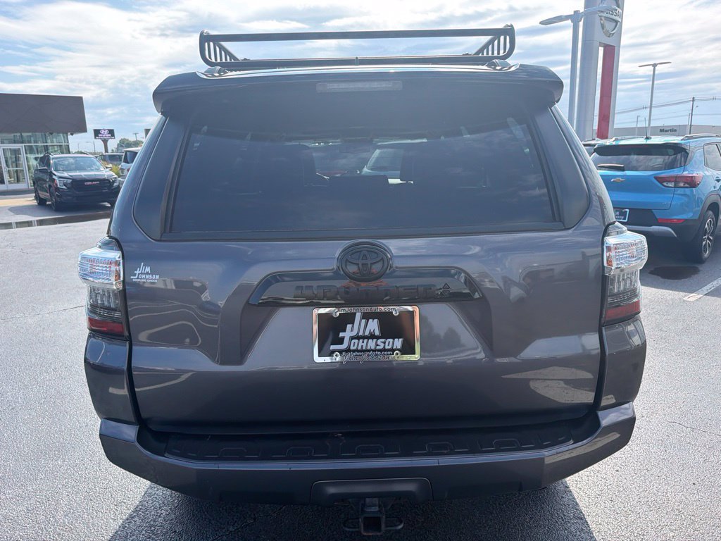 Used 2021 Toyota 4Runner Venture w/ Moonroof Package AWD/4WD image 4