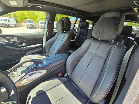 New 2026 Mercedes-Benz GLS 580 4MATIC image 24