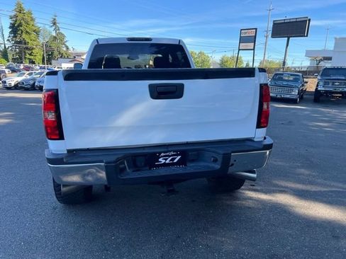 Used 2008 Chevrolet Silverado 2500 LT w/ 1LT Convenience Package AWD/4WD image 4