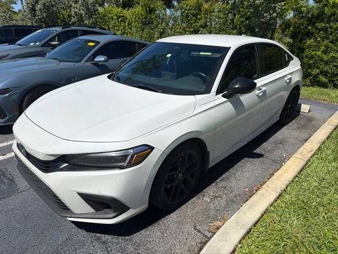 Certified 2023 Honda Civic Sport image 3