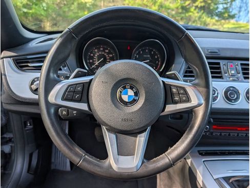 Used 2014 BMW Z4 sDrive28i RWD image 19