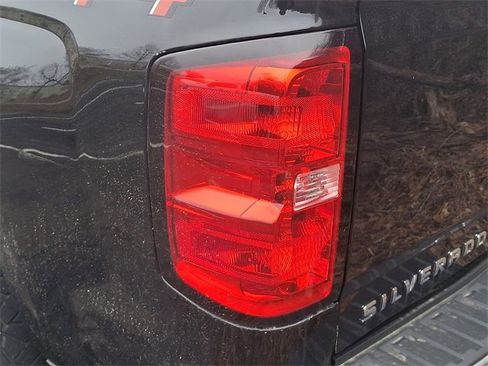 Used 2018 Chevrolet Silverado 1500 LT image 10