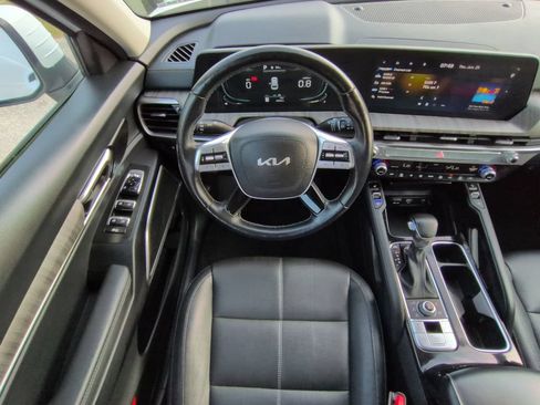 Used 2024 Kia Telluride EX AWD/4WD image 16