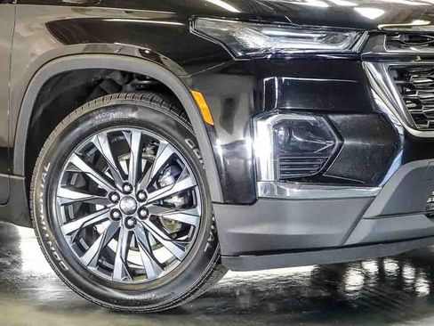 Used 2023 Chevrolet Traverse RS AWD/4WD image 4