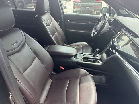 Used 2021 Cadillac XT6 Premium Luxury AWD/4WD image 10