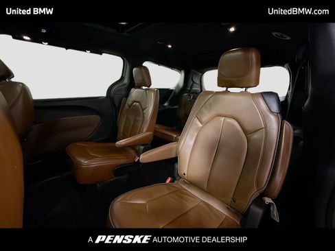 Used 2020 Chrysler Pacifica Limited w/ Advanced Safetytec Group image 13