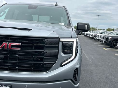 New 2026 GMC Sierra 1500 Elevation AWD/4WD image 11