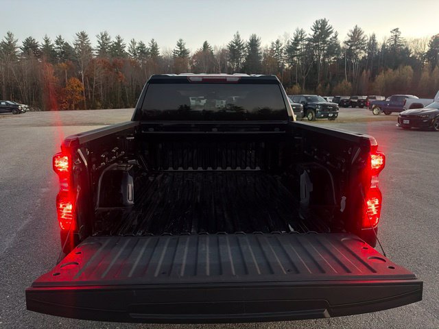 Used 2024 Chevrolet Silverado 1500 LT AWD/4WD image 6