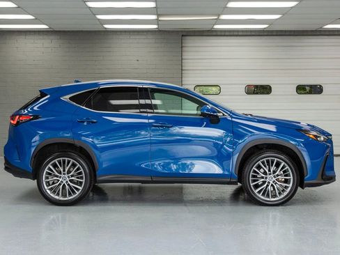 Used 2024 Lexus NX 300h AWD w/ Luxury Package image 3